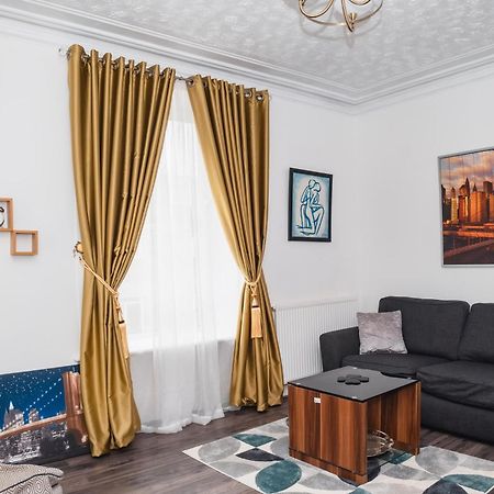 Entire Fabulous 2Bedroom First Floor Flat Located Within Close Proximity To City Centre & University Of Aberdeen With Private Parking Экстерьер фото