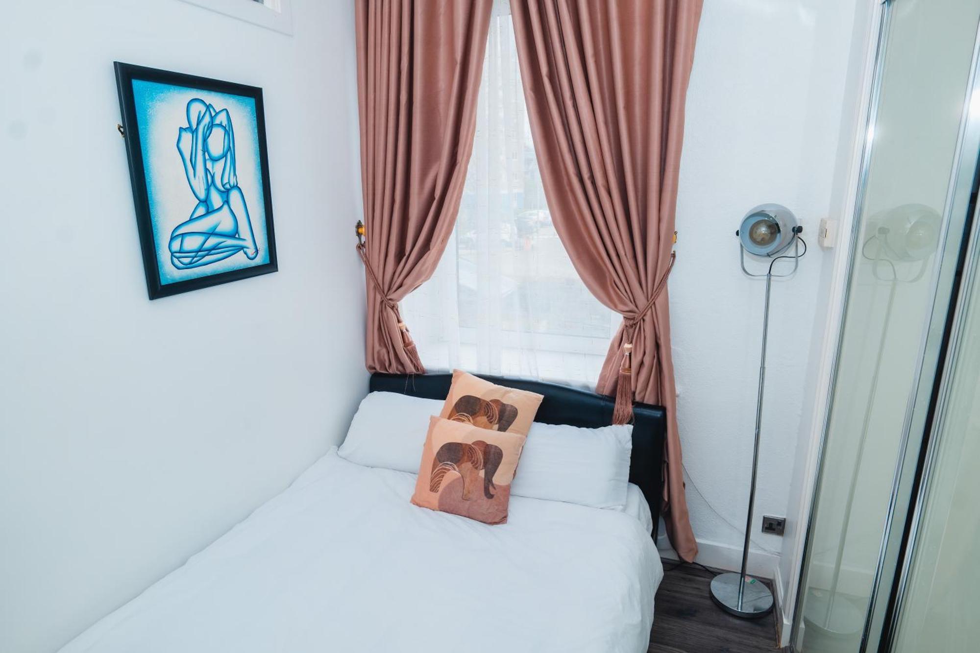 Entire Fabulous 2Bedroom First Floor Flat Located Within Close Proximity To City Centre & University Of Aberdeen With Private Parking Экстерьер фото